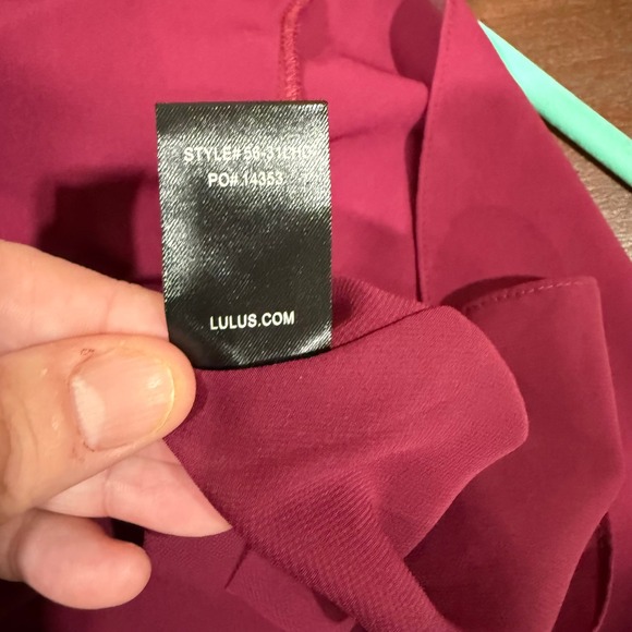 Lulus Womens XS Burgundy Halter Neck Keyhole Shift Dress Wine Berry Mini G - Picture 7 of 8